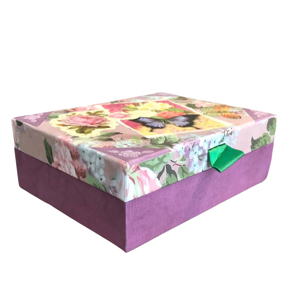 NOLA Floral Butterfly Decorative Box with Loose Sheets & Pen Gift Set